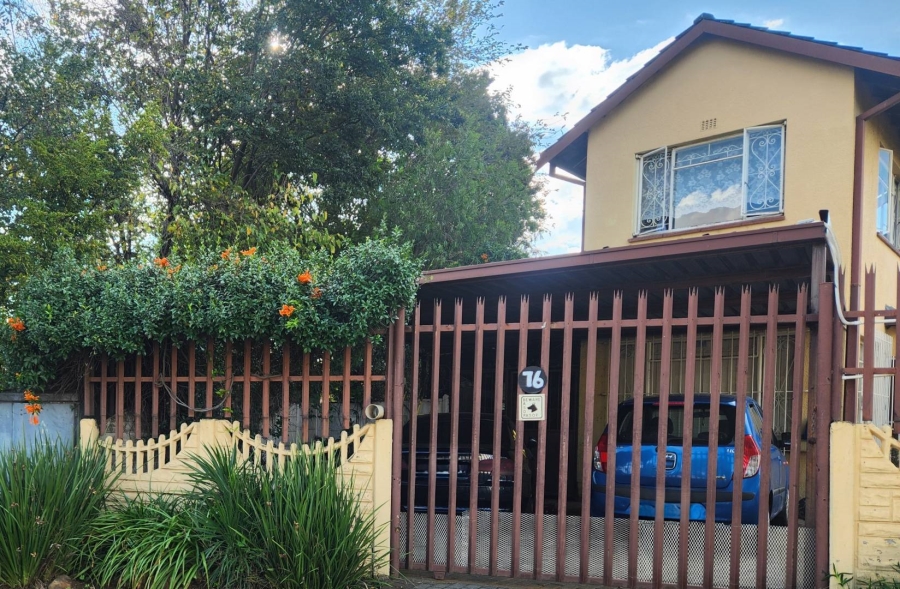 4 Bedroom Property for Sale in Verwoerdpark Gauteng