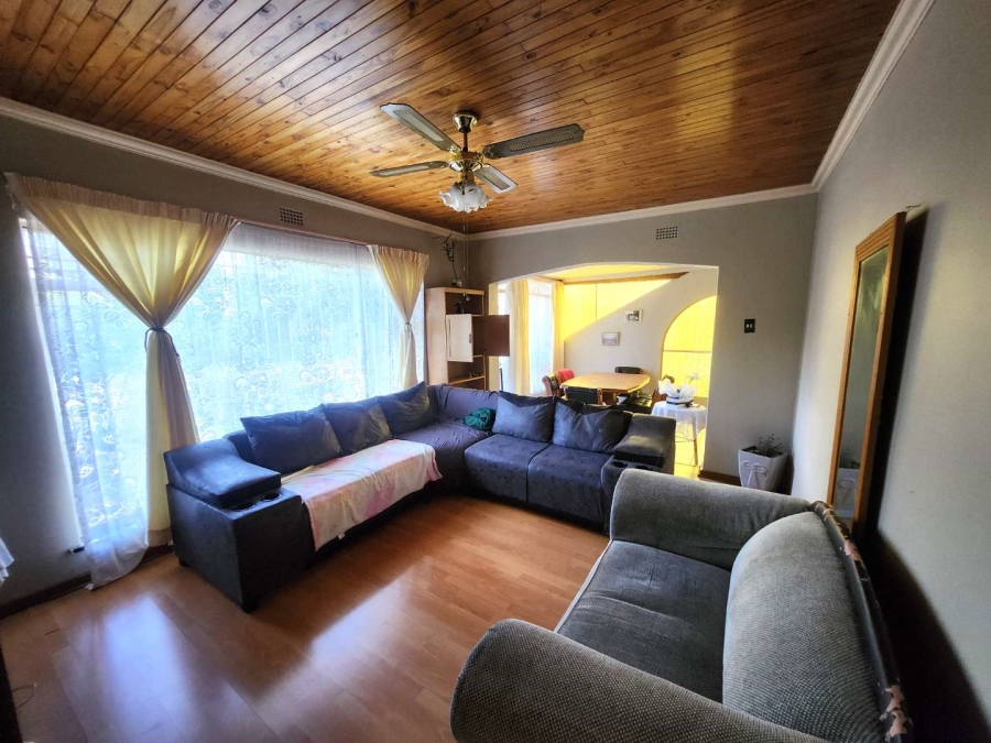 4 Bedroom Property for Sale in Verwoerdpark Gauteng