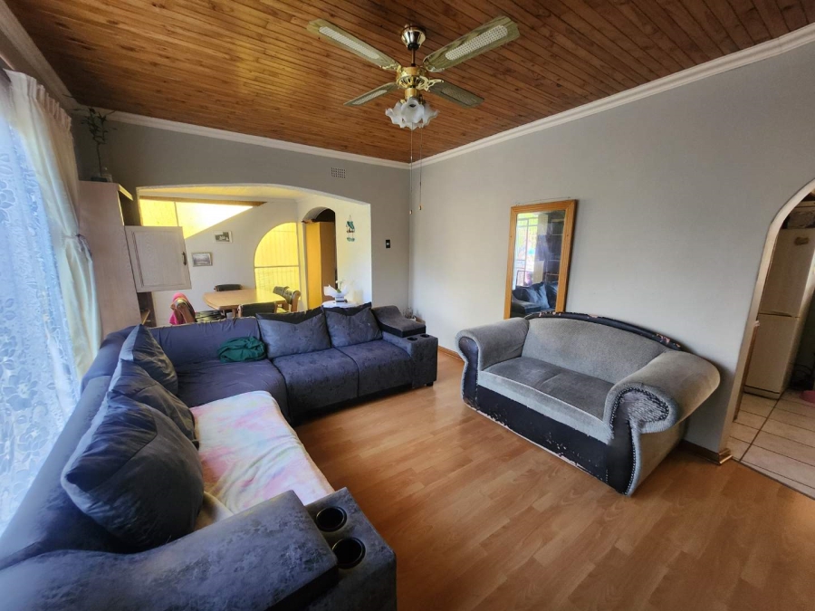 4 Bedroom Property for Sale in Verwoerdpark Gauteng