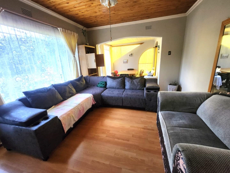 4 Bedroom Property for Sale in Verwoerdpark Gauteng