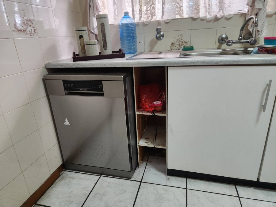 4 Bedroom Property for Sale in Verwoerdpark Gauteng