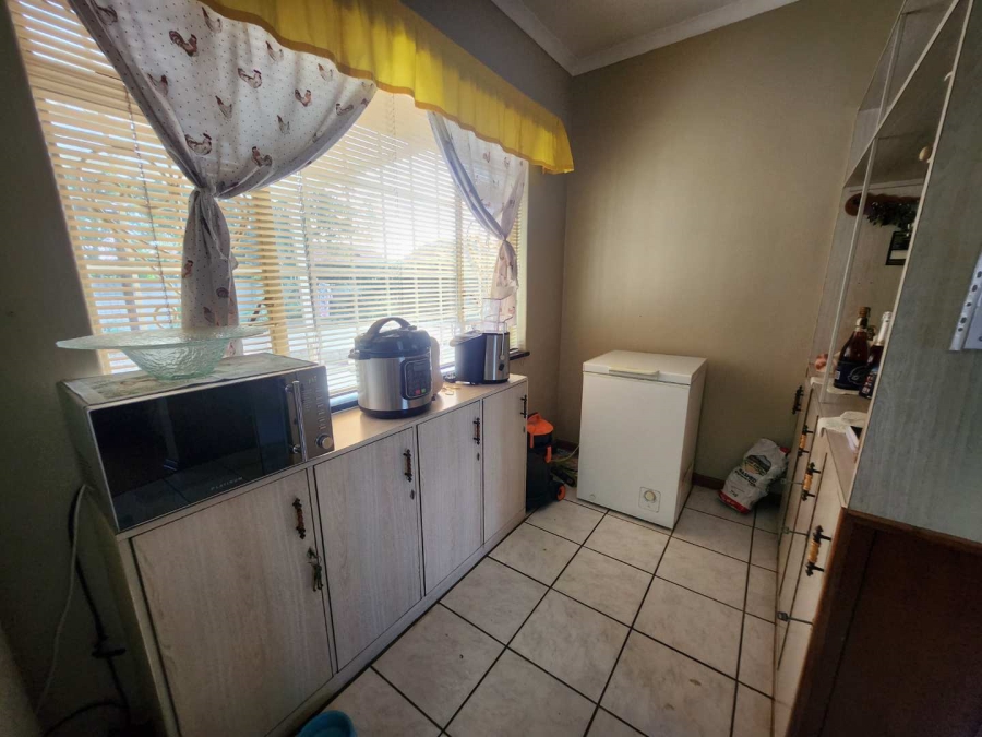 4 Bedroom Property for Sale in Verwoerdpark Gauteng