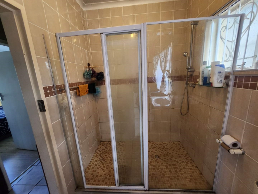4 Bedroom Property for Sale in Verwoerdpark Gauteng