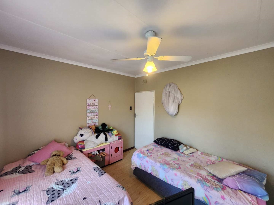 4 Bedroom Property for Sale in Verwoerdpark Gauteng