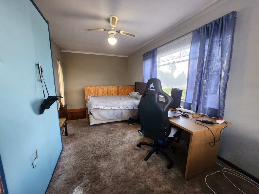 4 Bedroom Property for Sale in Verwoerdpark Gauteng