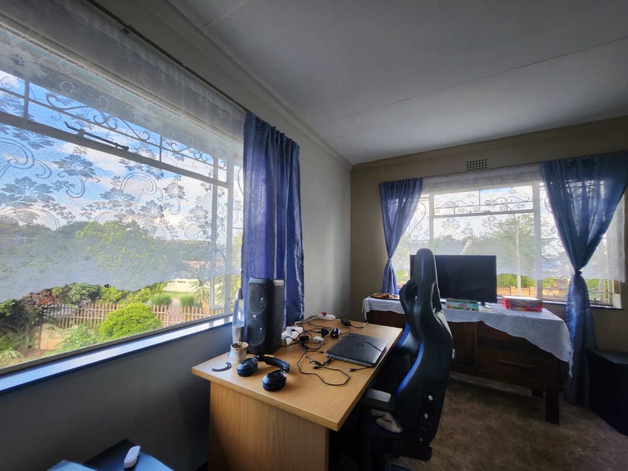 4 Bedroom Property for Sale in Verwoerdpark Gauteng