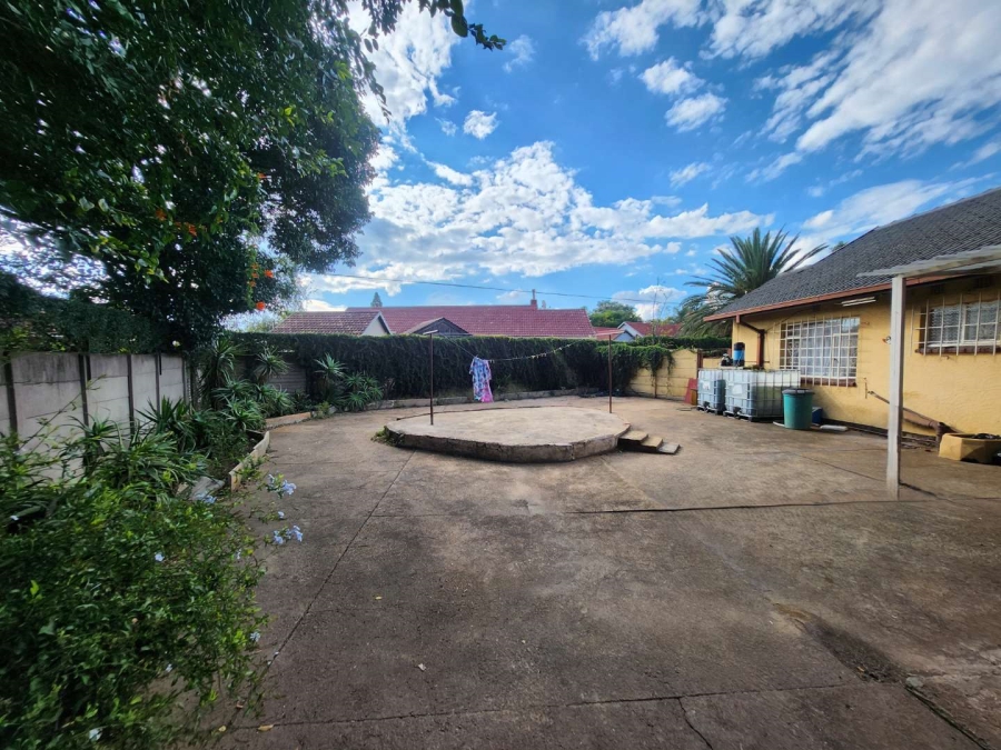 4 Bedroom Property for Sale in Verwoerdpark Gauteng