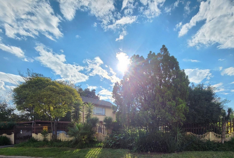 4 Bedroom Property for Sale in Verwoerdpark Gauteng