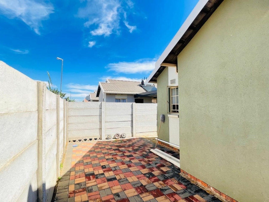 3 Bedroom Property for Sale in Sky City Gauteng