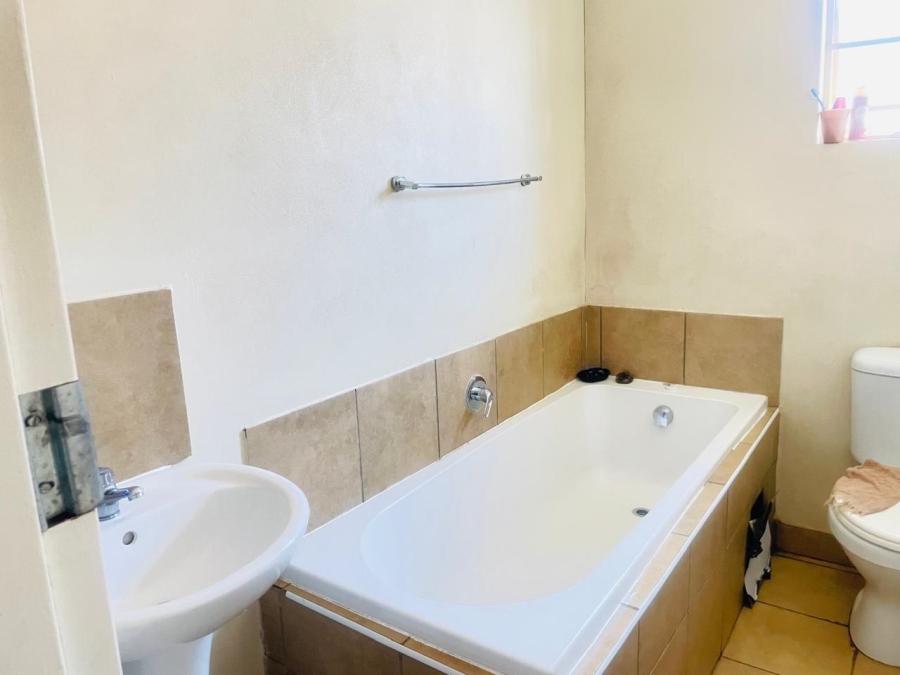 3 Bedroom Property for Sale in Sky City Gauteng