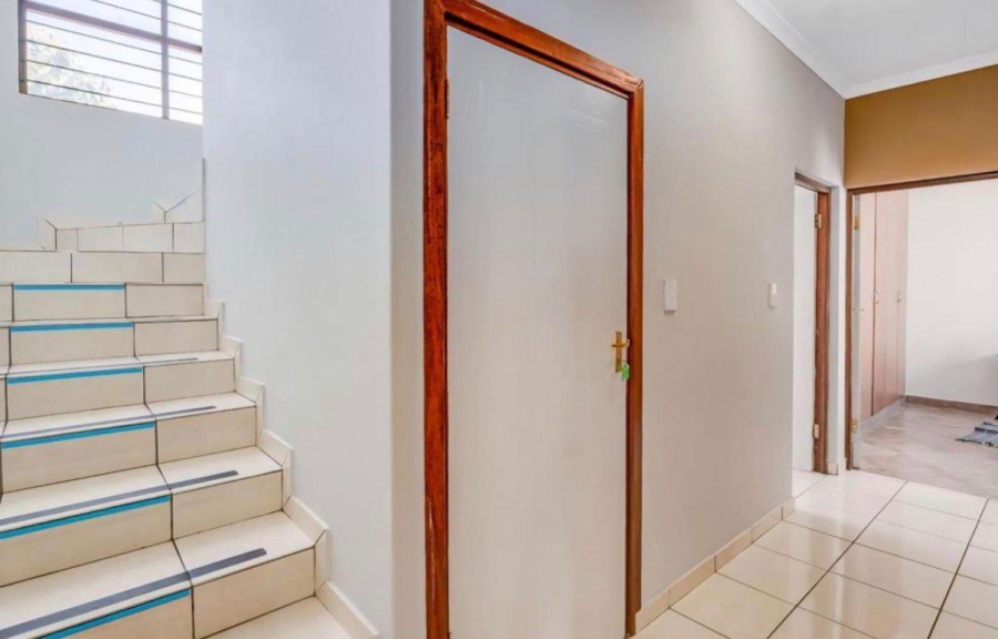 3 Bedroom Property for Sale in Mulbarton Gauteng