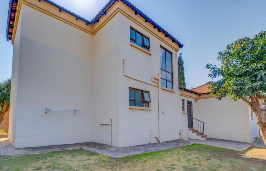 3 Bedroom Property for Sale in Mulbarton Gauteng