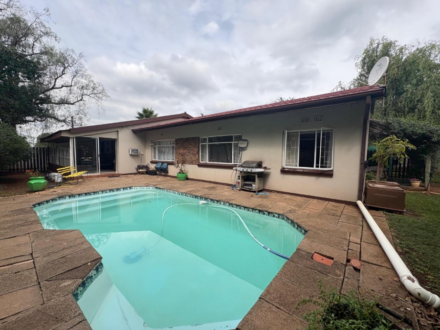 3 Bedroom Property for Sale in Rothdene Gauteng