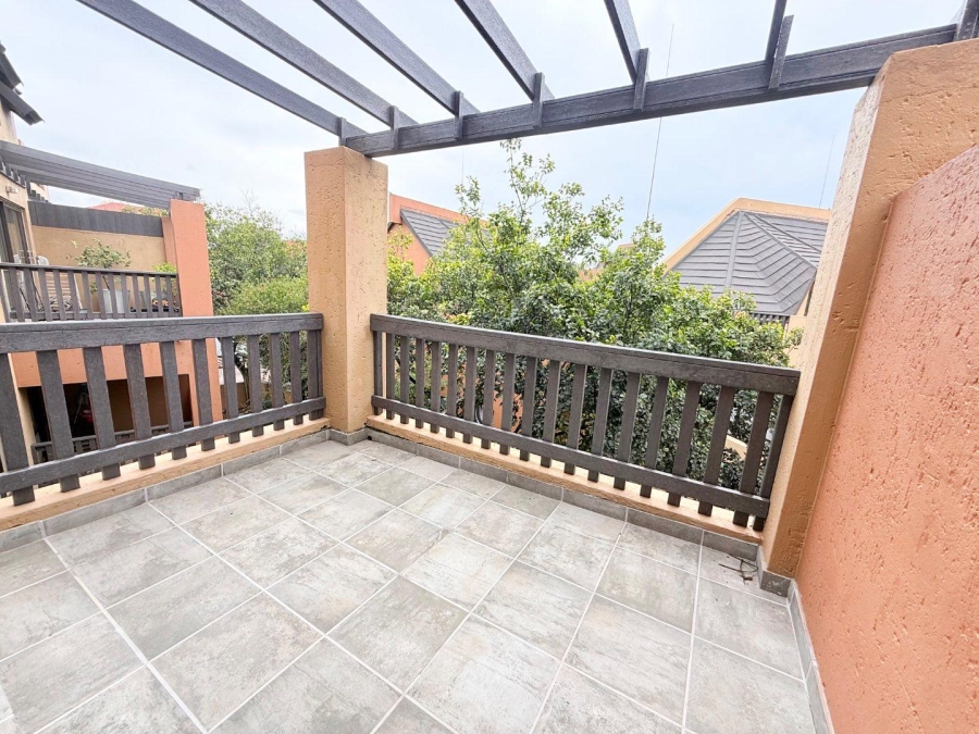 1 Bedroom Property for Sale in Lonehill Gauteng