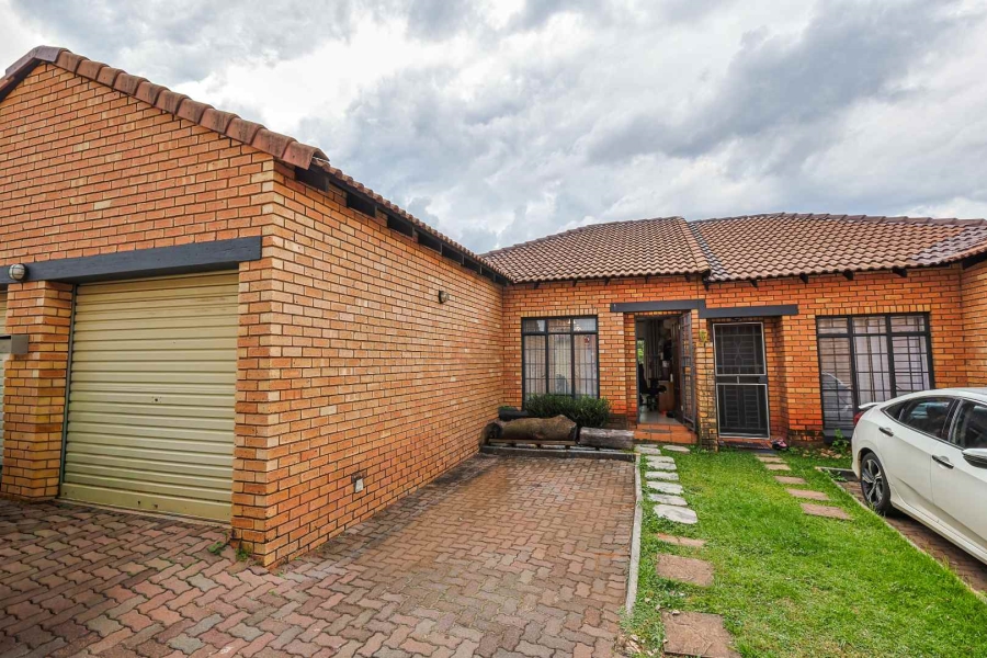 2 Bedroom Property for Sale in Equestria Gauteng
