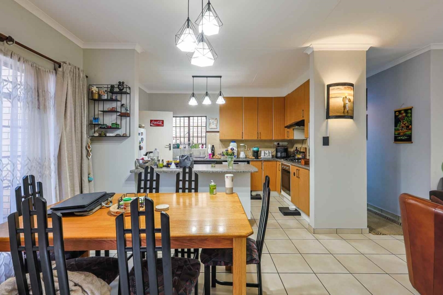 2 Bedroom Property for Sale in Equestria Gauteng