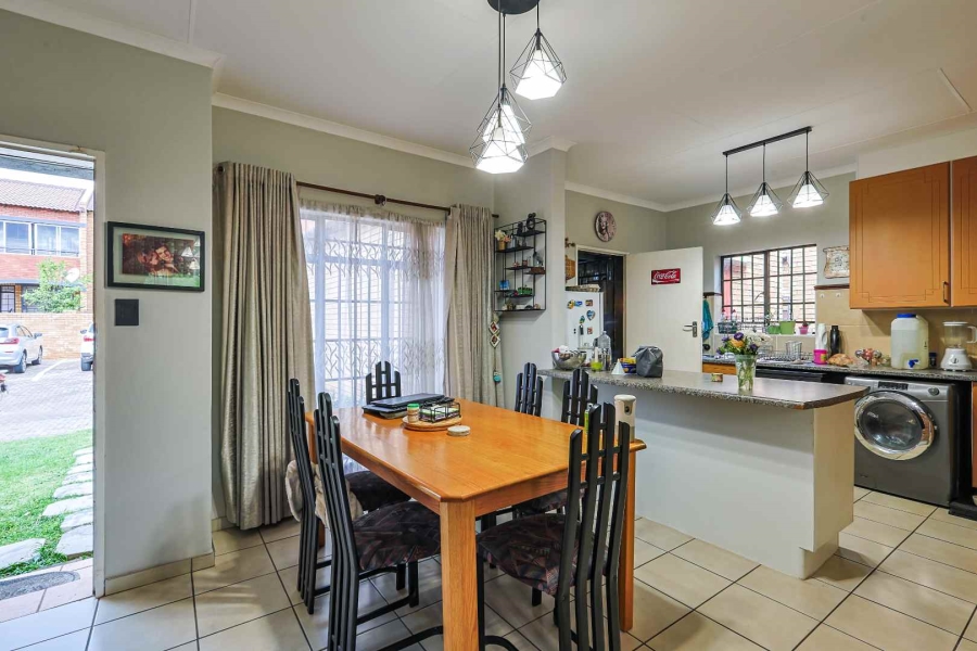 2 Bedroom Property for Sale in Equestria Gauteng