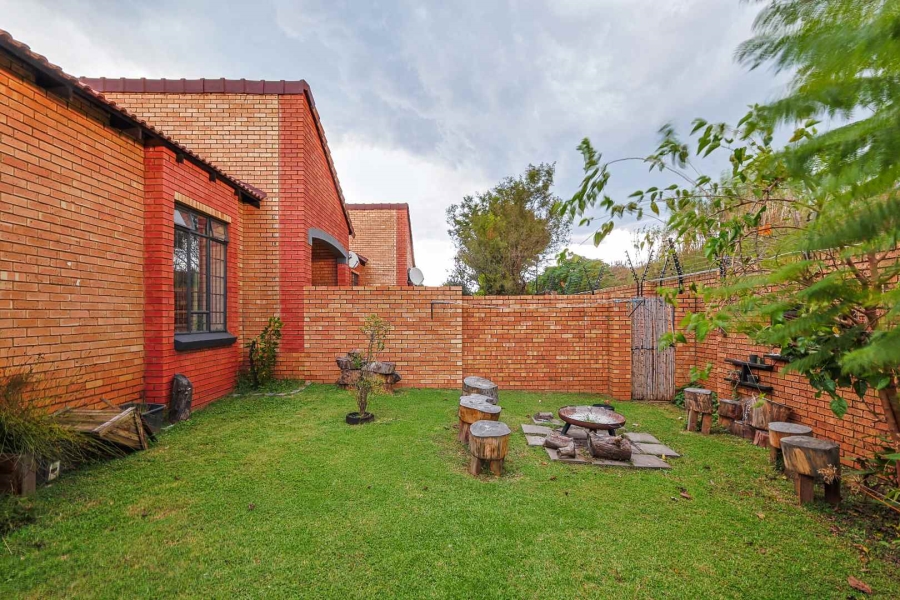 2 Bedroom Property for Sale in Equestria Gauteng
