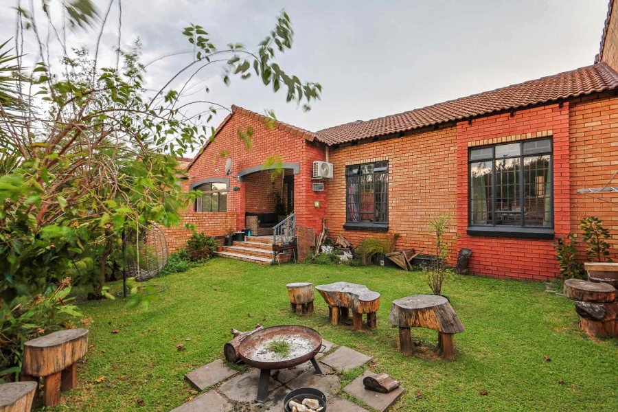 2 Bedroom Property for Sale in Equestria Gauteng