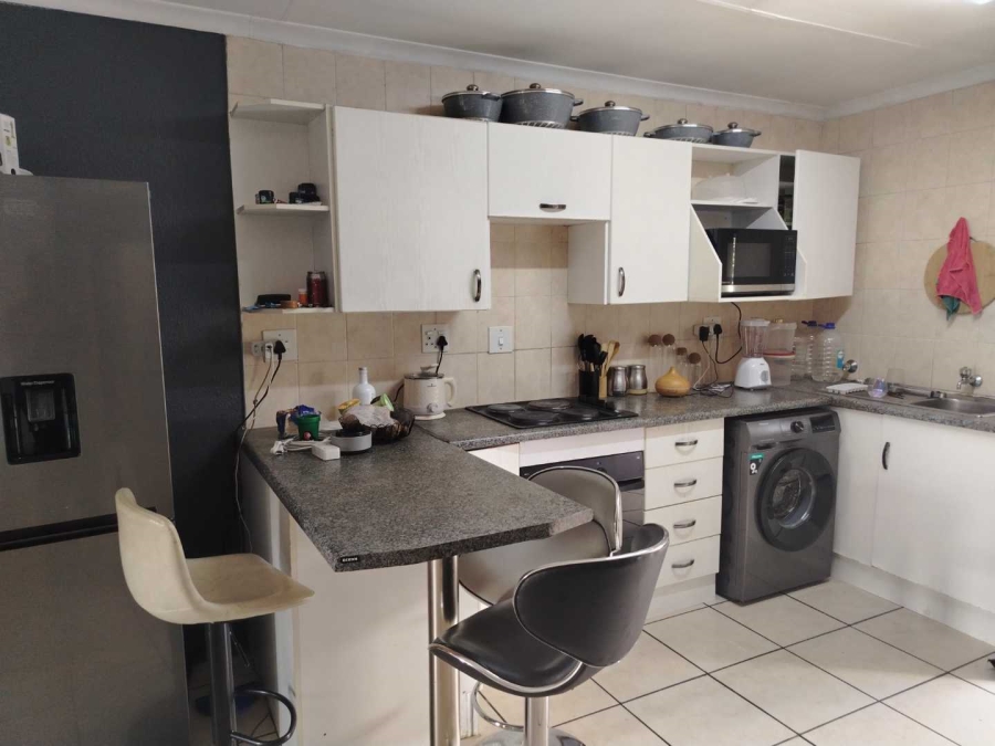 2 Bedroom Property for Sale in Florentia Gauteng