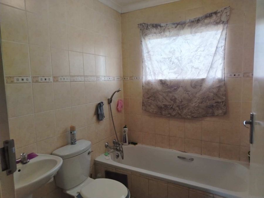 2 Bedroom Property for Sale in Florentia Gauteng