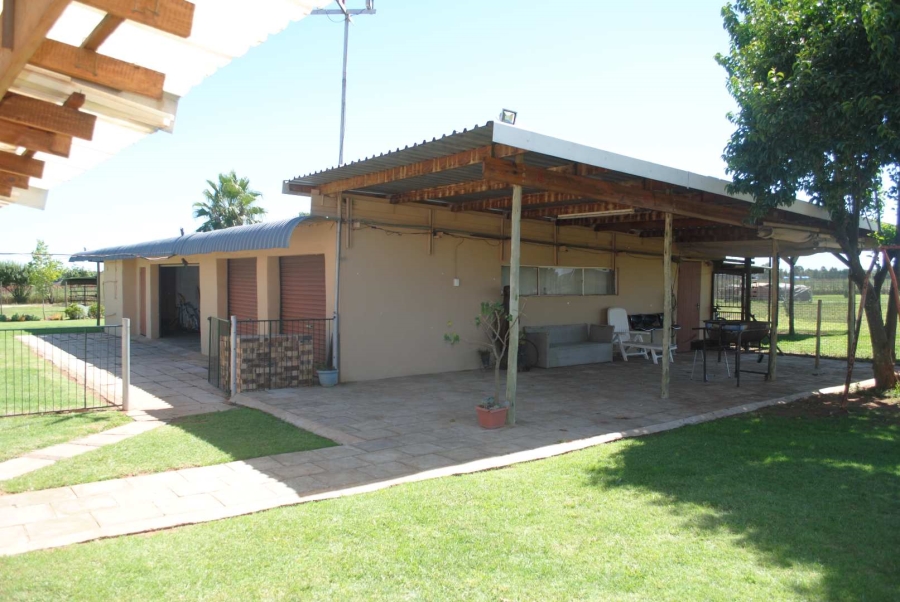 6 Bedroom Property for Sale in Valley Settlements A H Gauteng