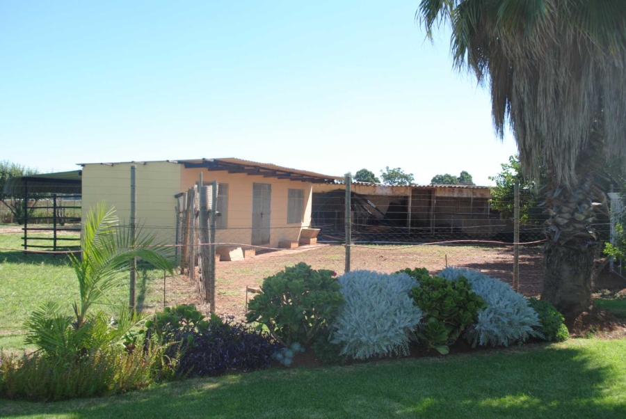 6 Bedroom Property for Sale in Valley Settlements A H Gauteng