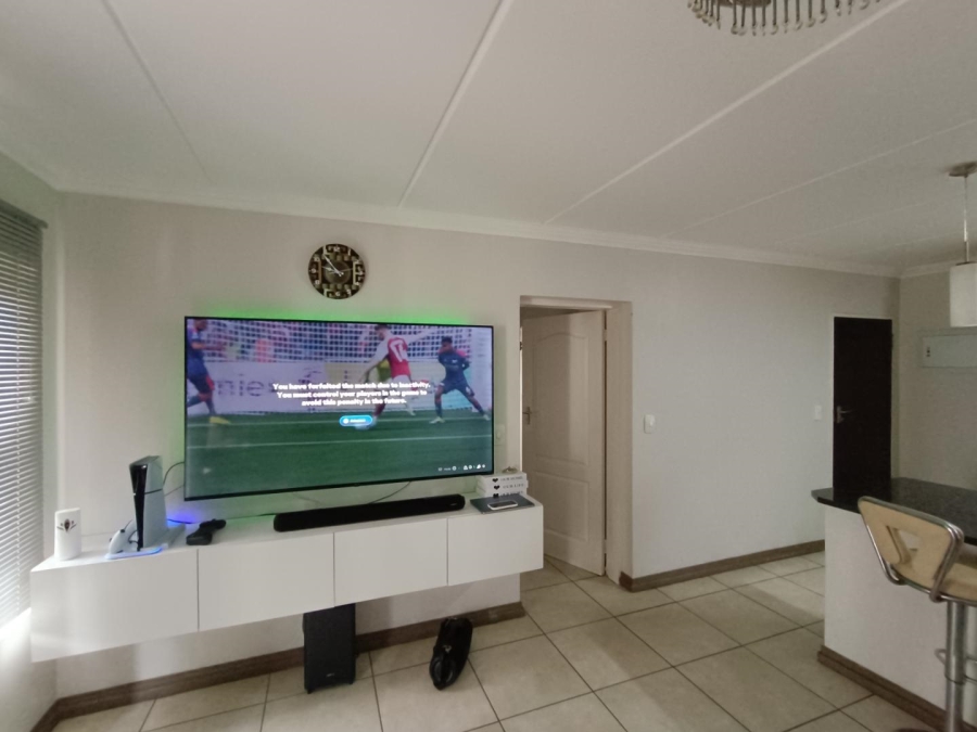 2 Bedroom Property for Sale in Amberfield Valley Gauteng