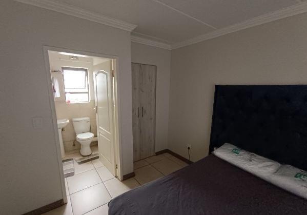 2 Bedroom Property for Sale in Amberfield Valley Gauteng
