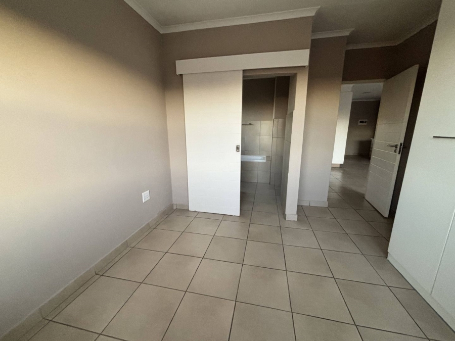 2 Bedroom Property for Sale in Montana Tuine Gauteng
