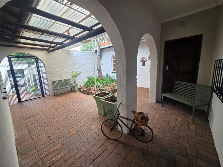To Let 1 Bedroom Property for Rent in Blairgowrie Gauteng