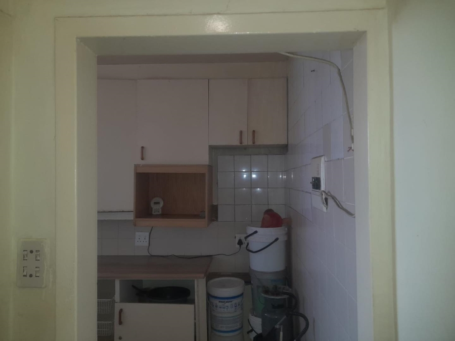 1 Bedroom Property for Sale in Hillbrow Gauteng