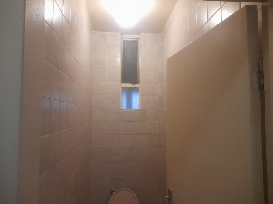 1 Bedroom Property for Sale in Hillbrow Gauteng
