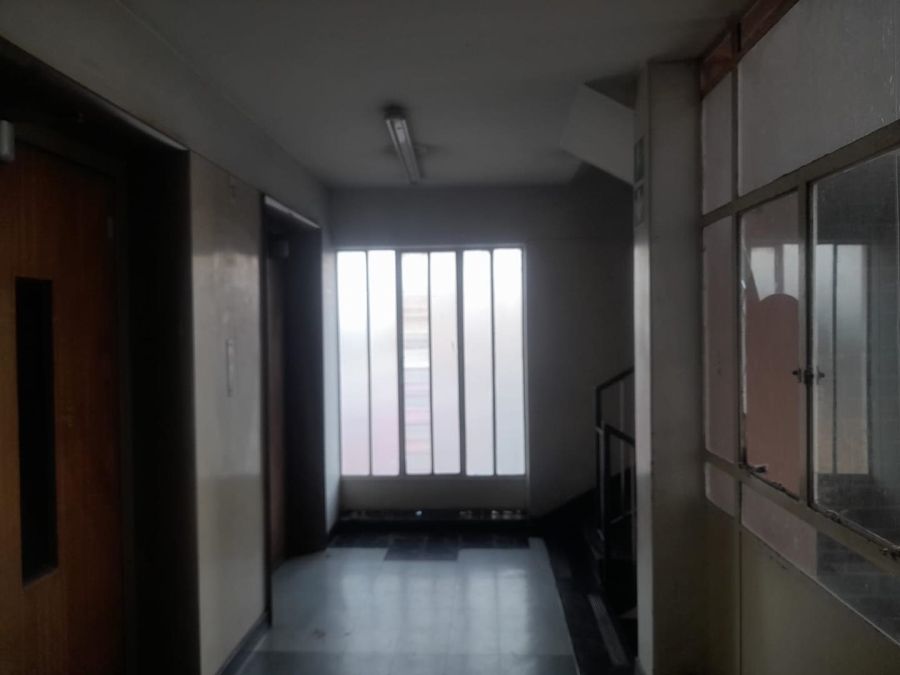1 Bedroom Property for Sale in Hillbrow Gauteng