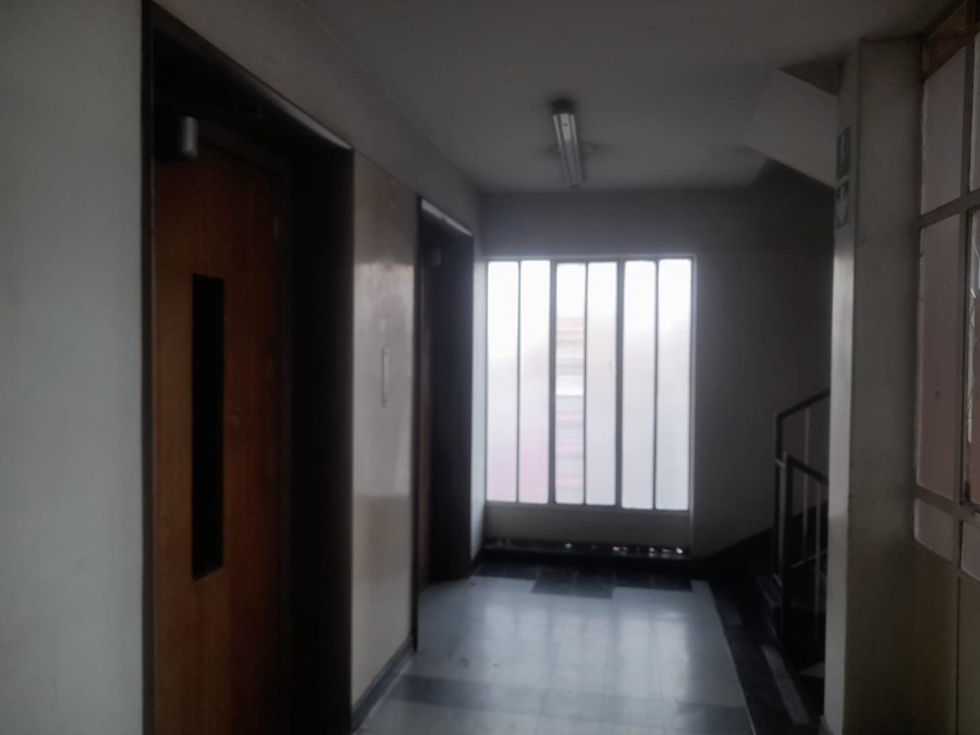 1 Bedroom Property for Sale in Hillbrow Gauteng