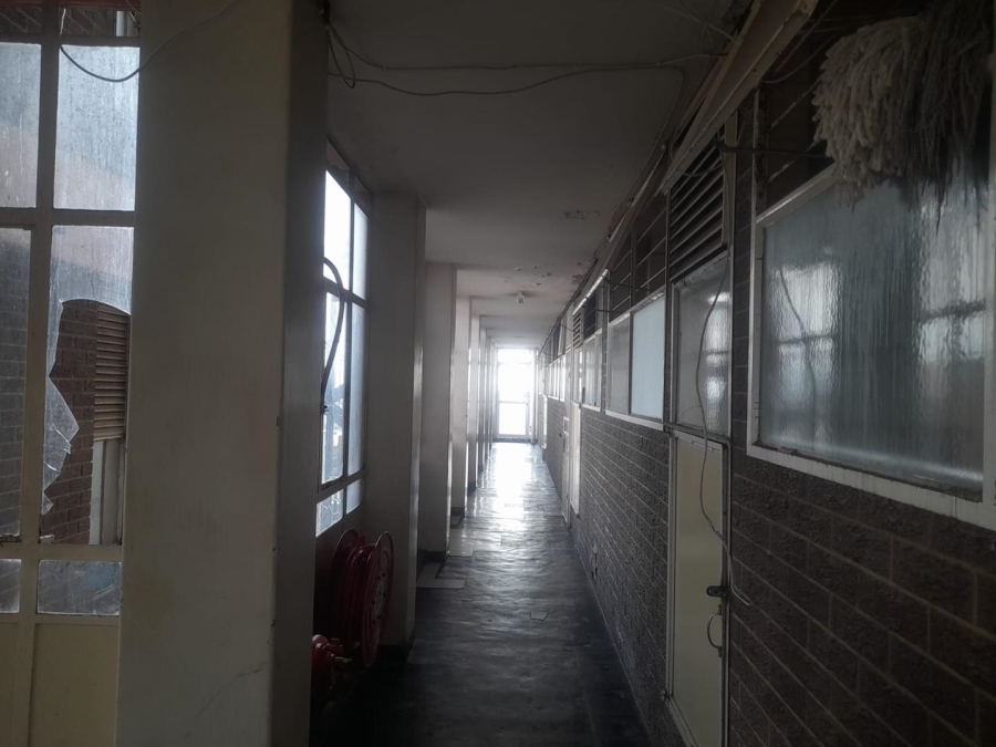 1 Bedroom Property for Sale in Hillbrow Gauteng