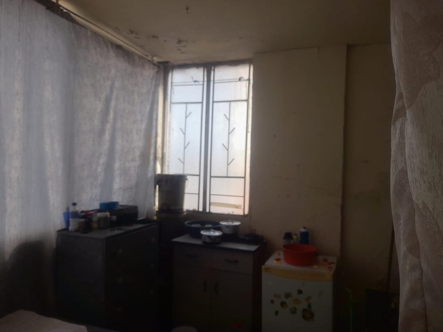 1 Bedroom Property for Sale in Hillbrow Gauteng