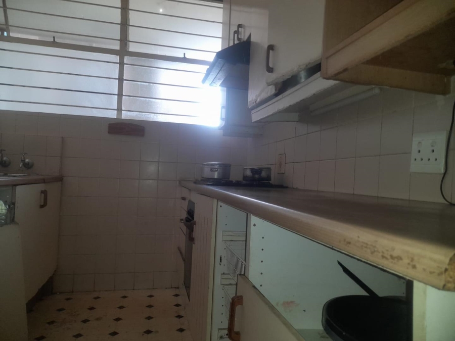 1 Bedroom Property for Sale in Hillbrow Gauteng