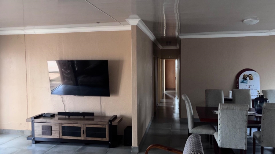 3 Bedroom Property for Sale in The Orchards Gauteng