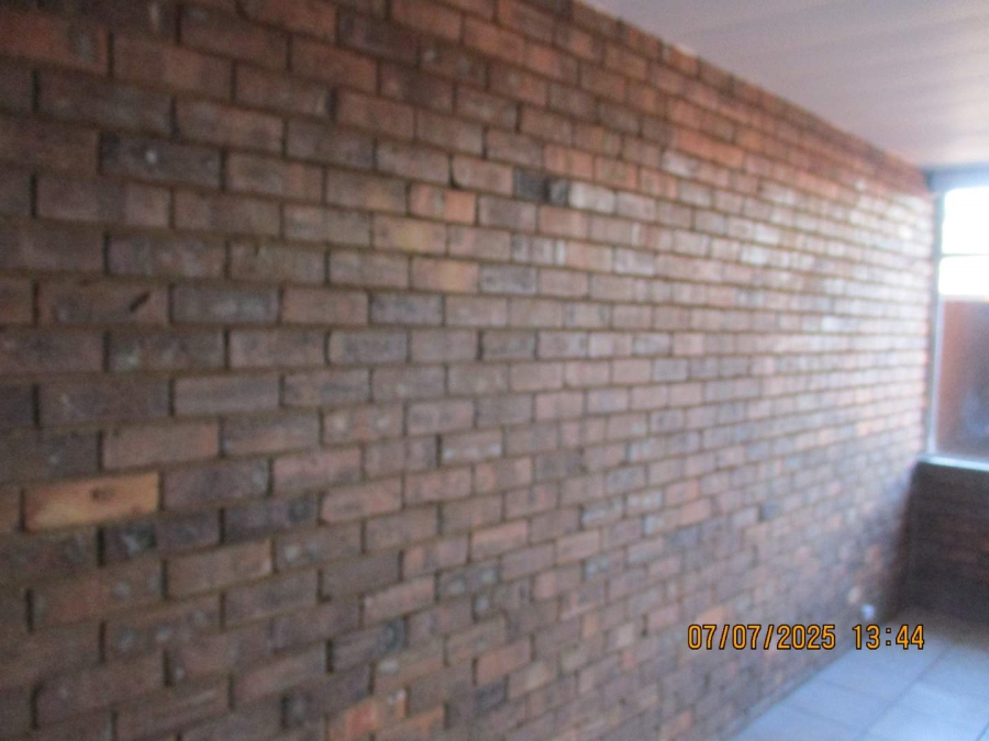 To Let 2 Bedroom Property for Rent in Annlin Gauteng