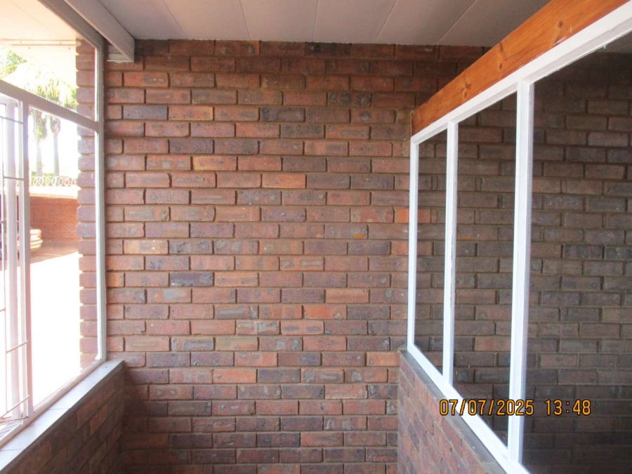 To Let 2 Bedroom Property for Rent in Annlin Gauteng