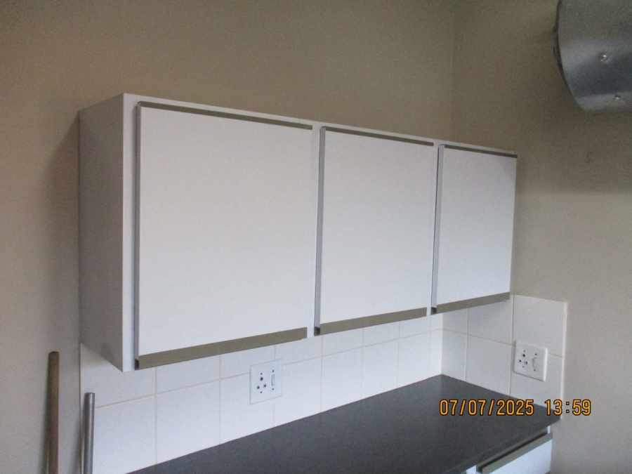 To Let 2 Bedroom Property for Rent in Annlin Gauteng