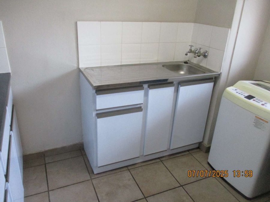 To Let 2 Bedroom Property for Rent in Annlin Gauteng