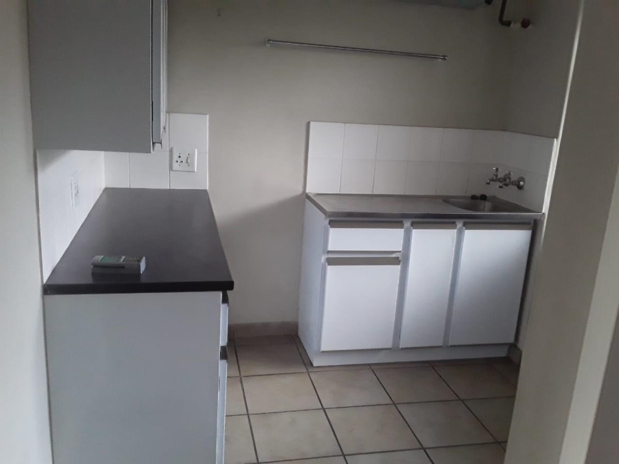 To Let 2 Bedroom Property for Rent in Annlin Gauteng