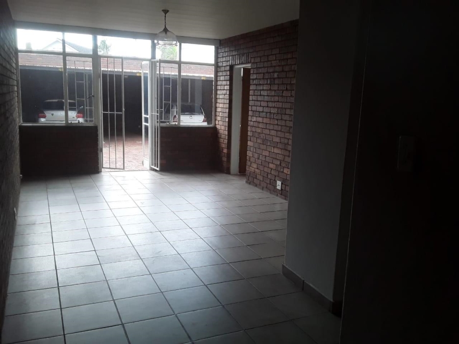 To Let 2 Bedroom Property for Rent in Annlin Gauteng