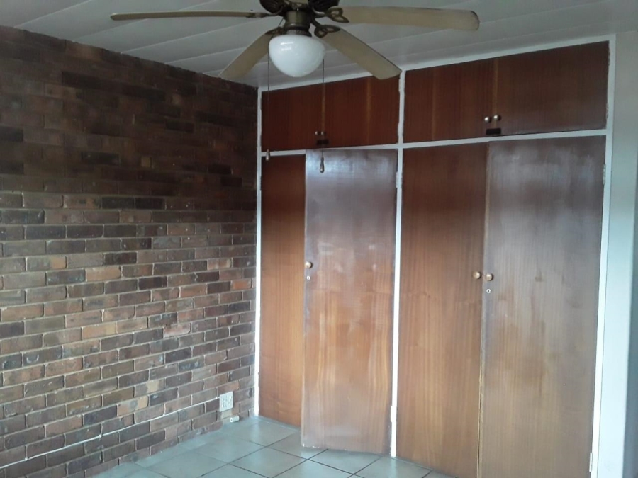 To Let 2 Bedroom Property for Rent in Annlin Gauteng