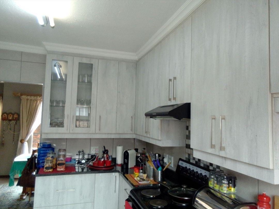 2 Bedroom Property for Sale in Birchleigh Gauteng