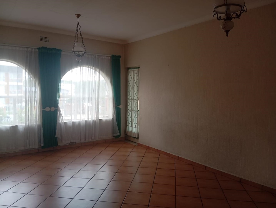 2 Bedroom Property for Sale in New Redruth Gauteng