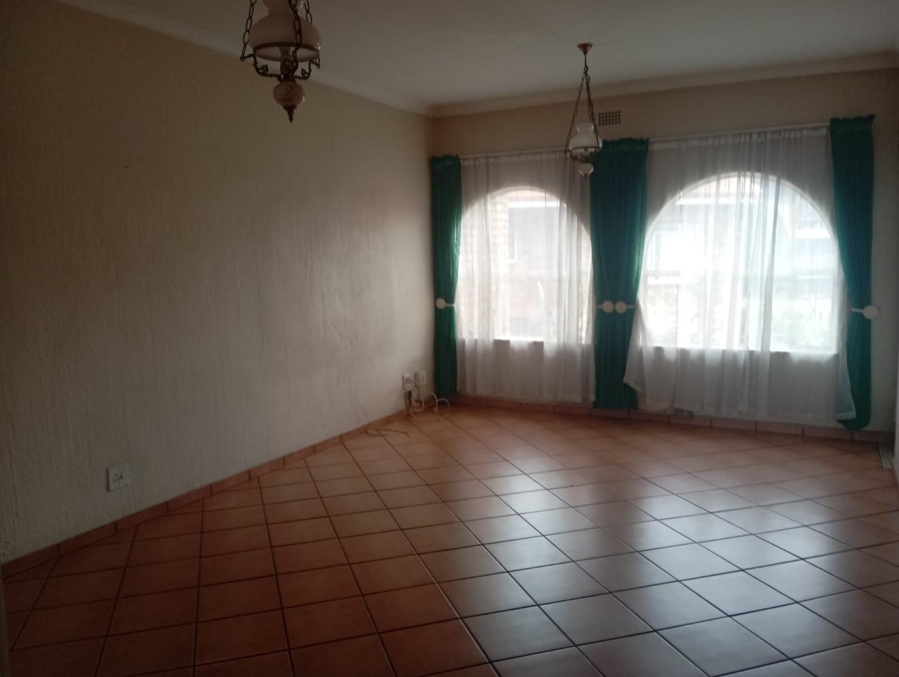 2 Bedroom Property for Sale in New Redruth Gauteng