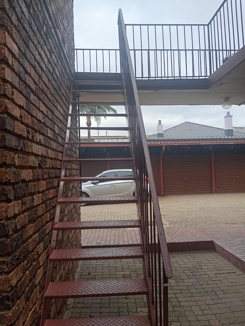 2 Bedroom Property for Sale in New Redruth Gauteng